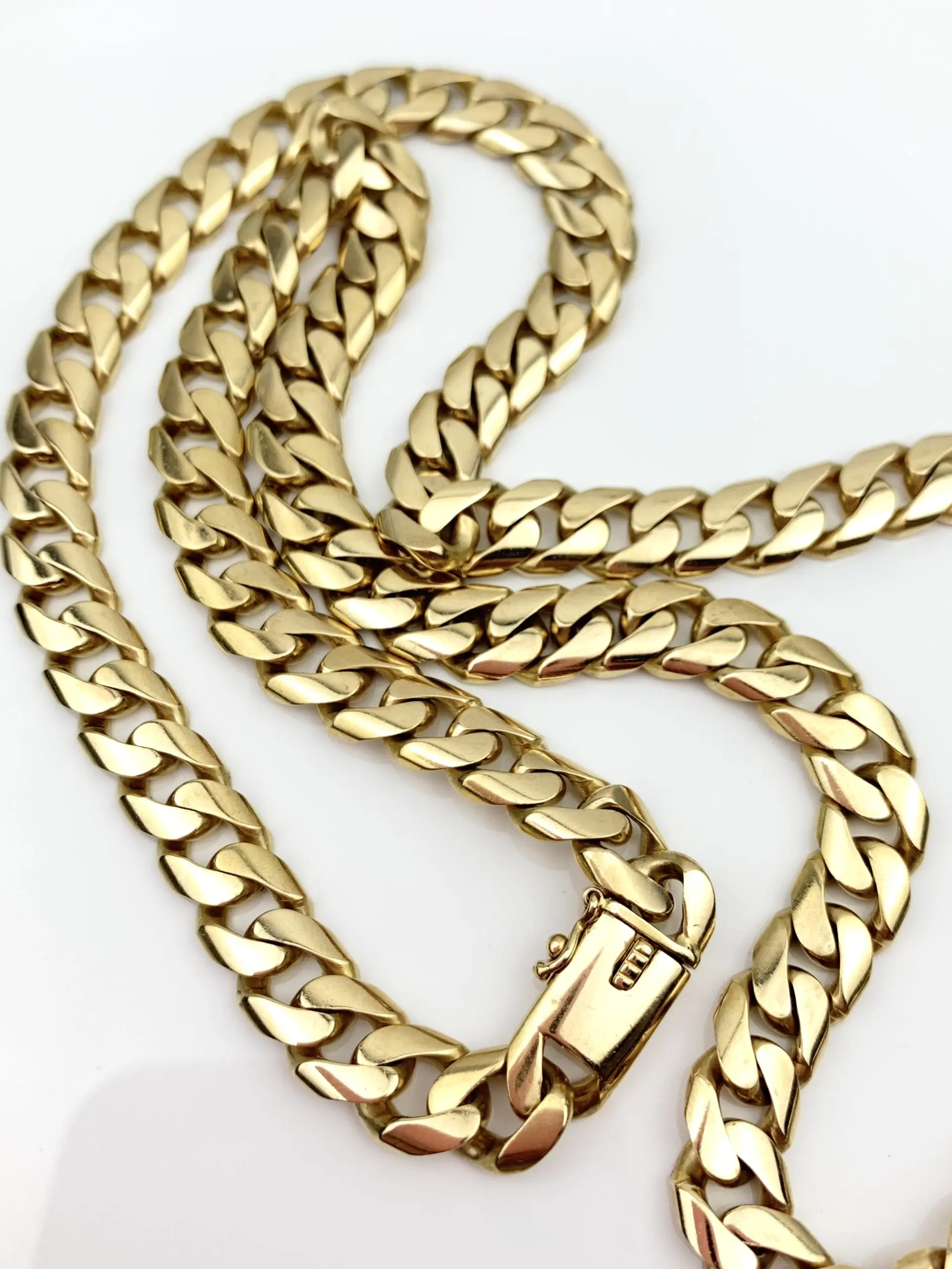 18ct Gold Chain Curb Link Necklace 104.90gms!! - Image 2