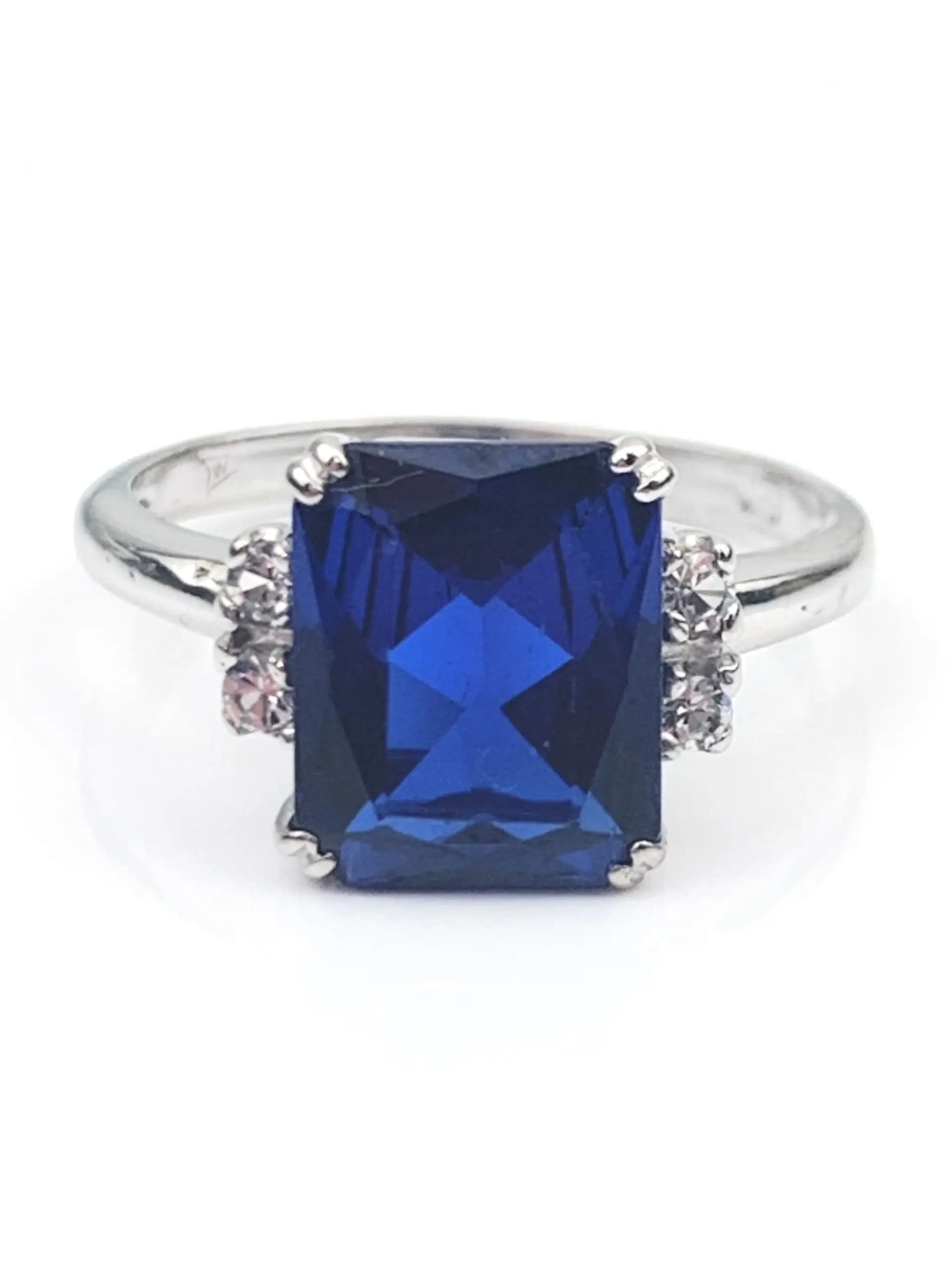 10ct White Gold CZ & Blue Spinel Ring