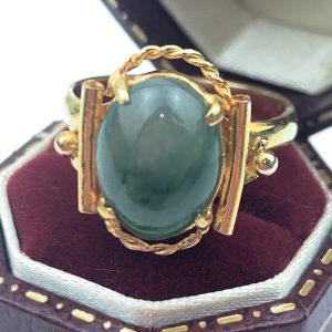 Vintage Cocktail 14ct Gold Jade Ring