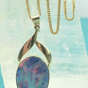 9ct Gold Opal Pendant & 14ct Gold Chain