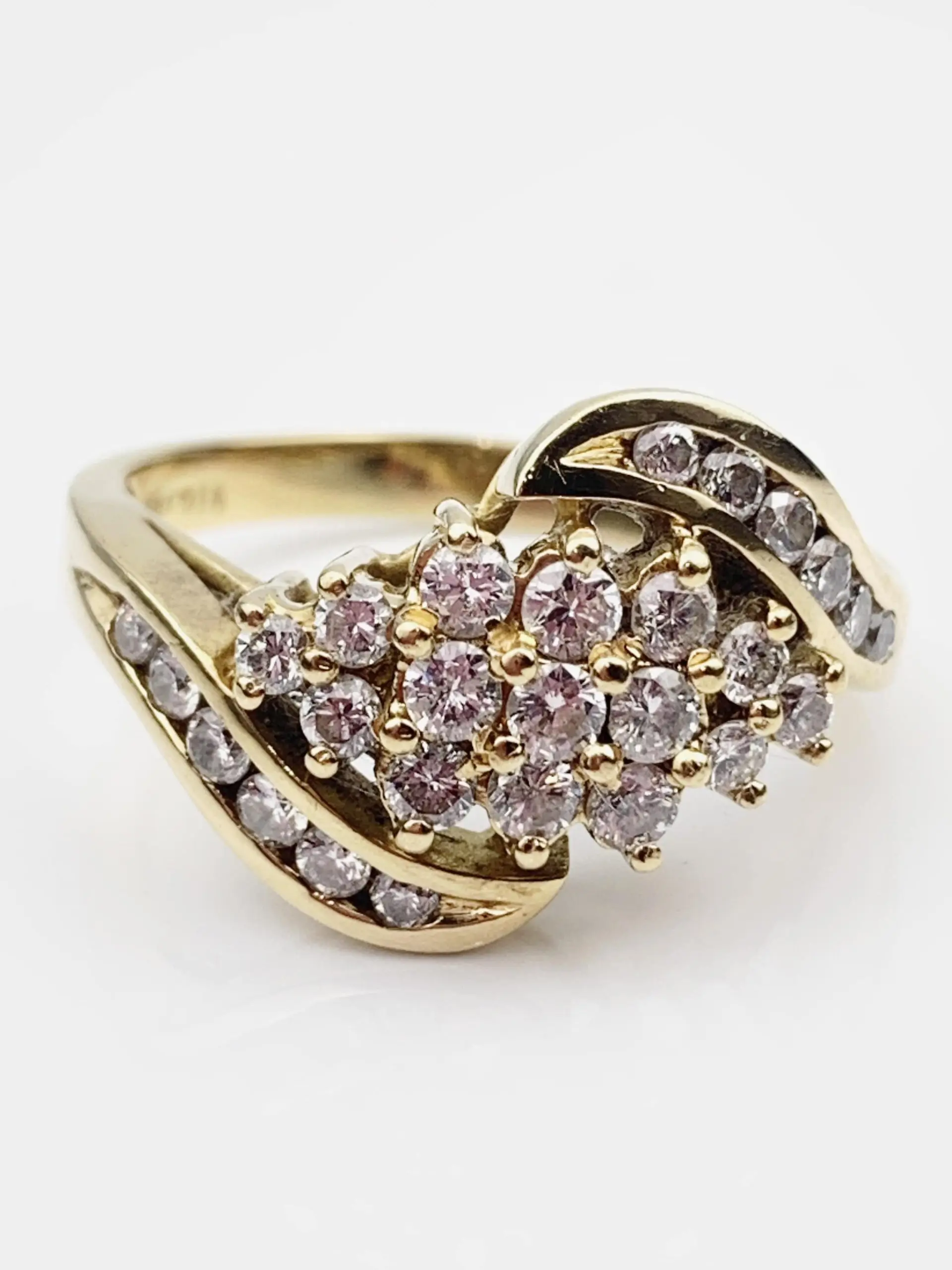 18ct Gold Cluster Diamond Ring - Image 2