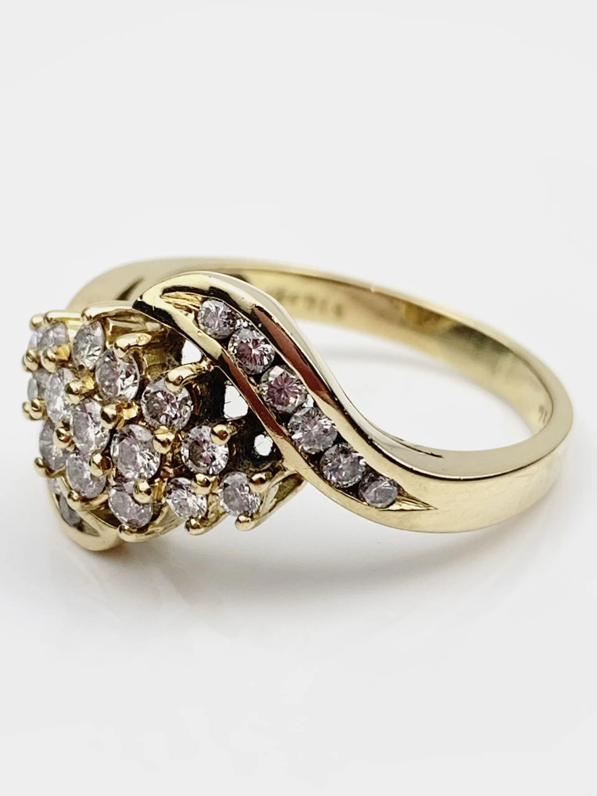 18ct Gold Cluster Diamond Ring - Image 3