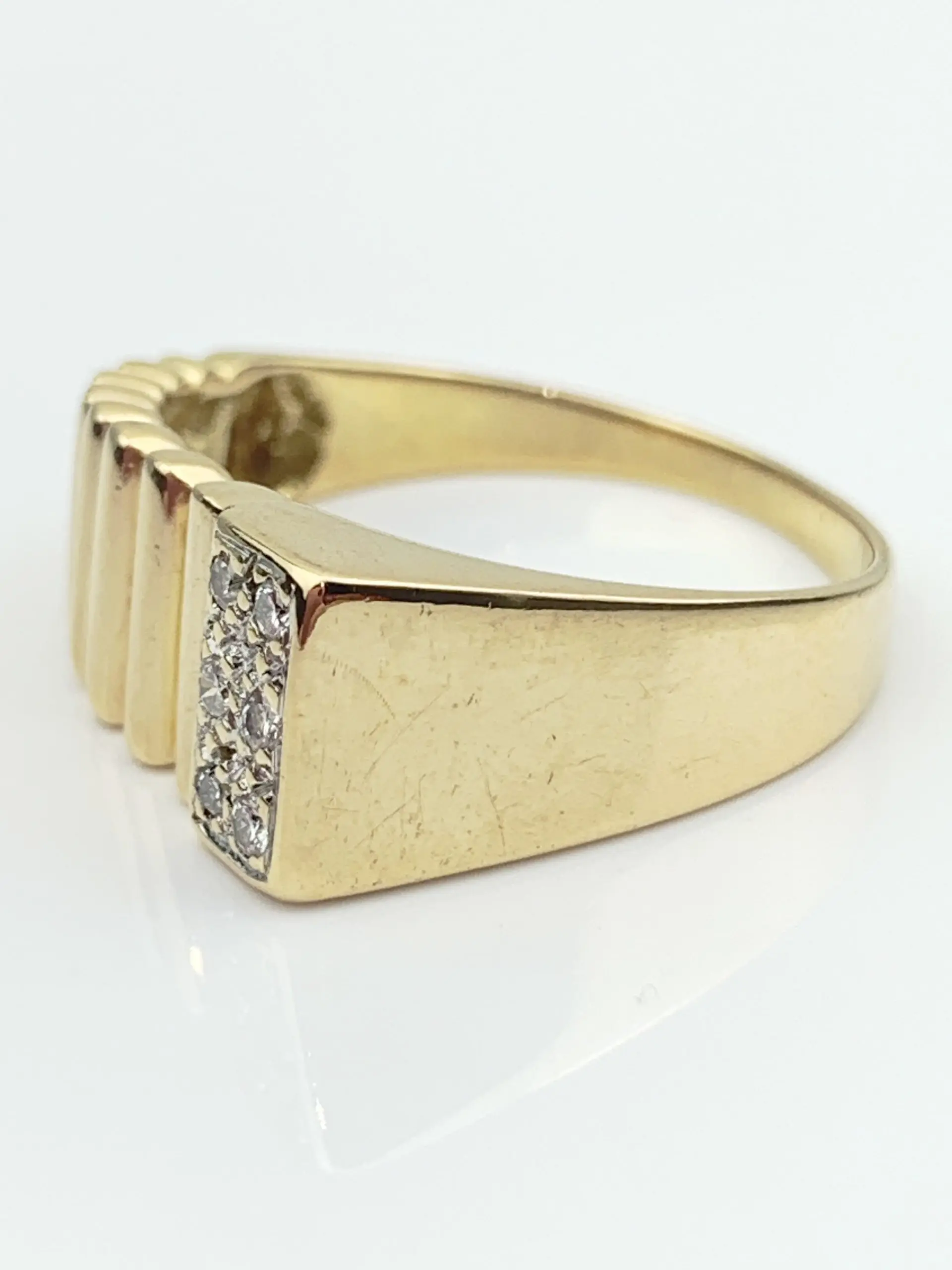 18ct Gold Diamond Ring - Image 3