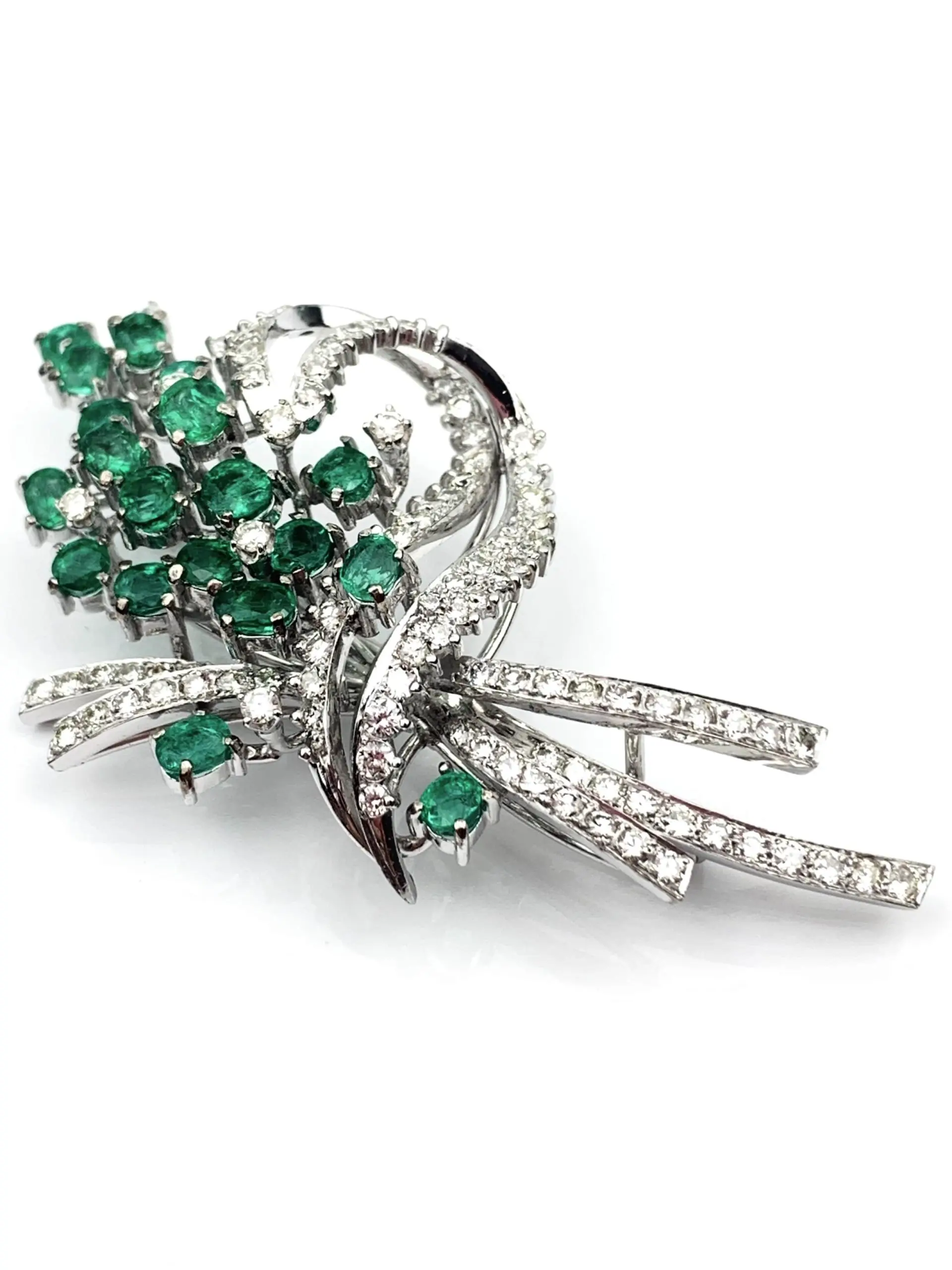 14ct White Gold Diamond & Emerald Brooch