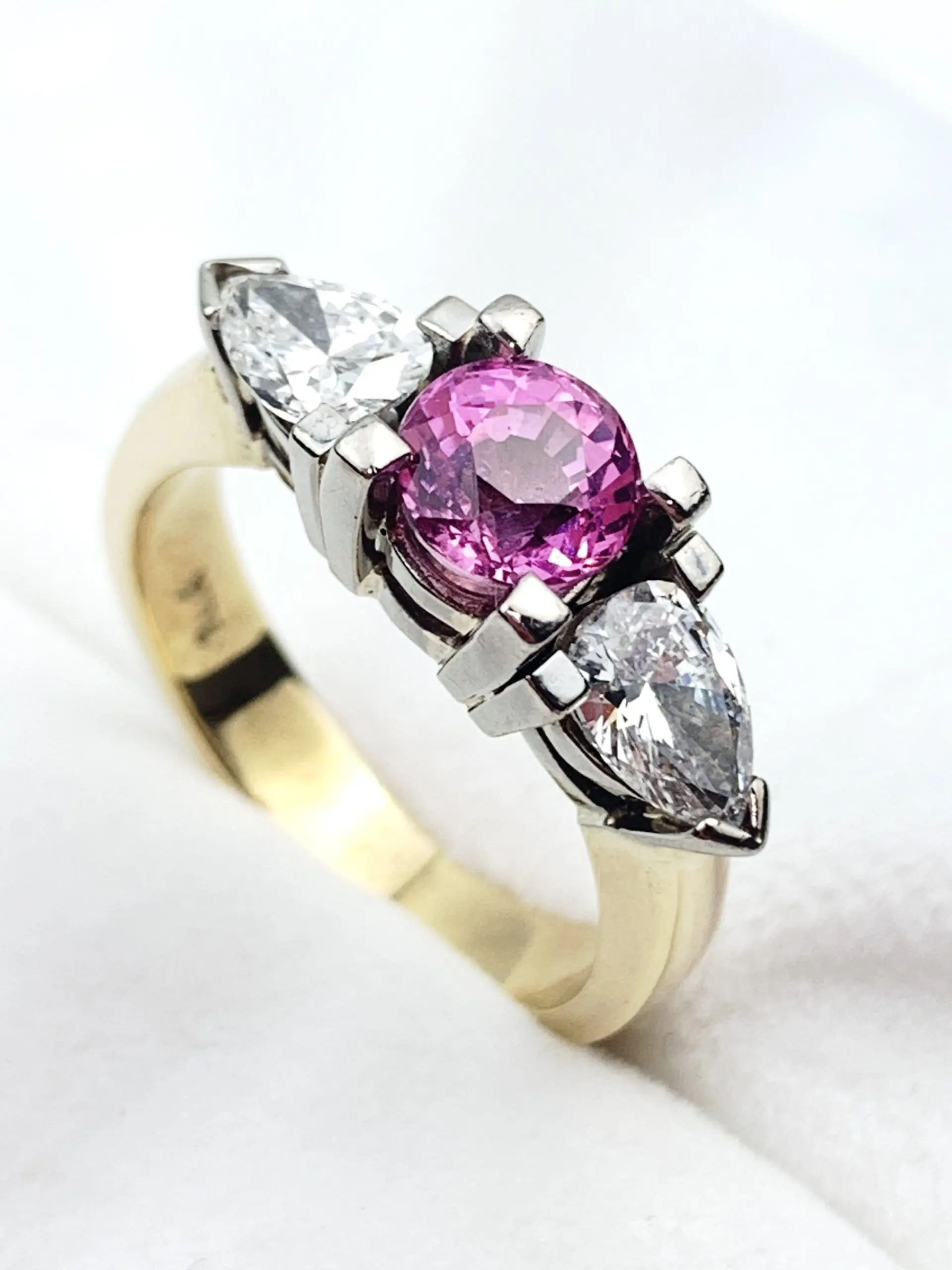 18ct Gold Diamond & Pink Sapphire Ring