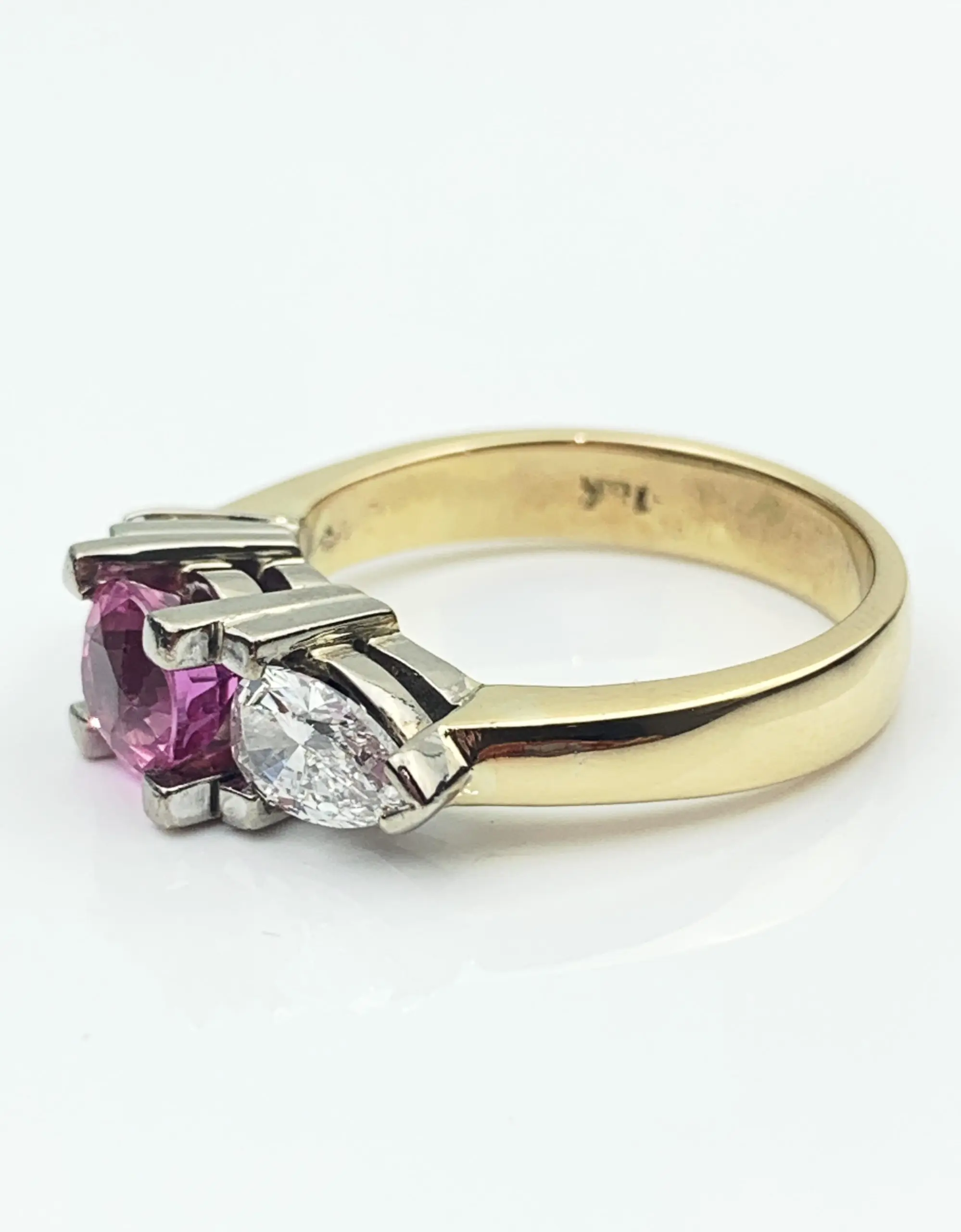 18ct Gold Diamond & Pink Sapphire Ring - Image 3