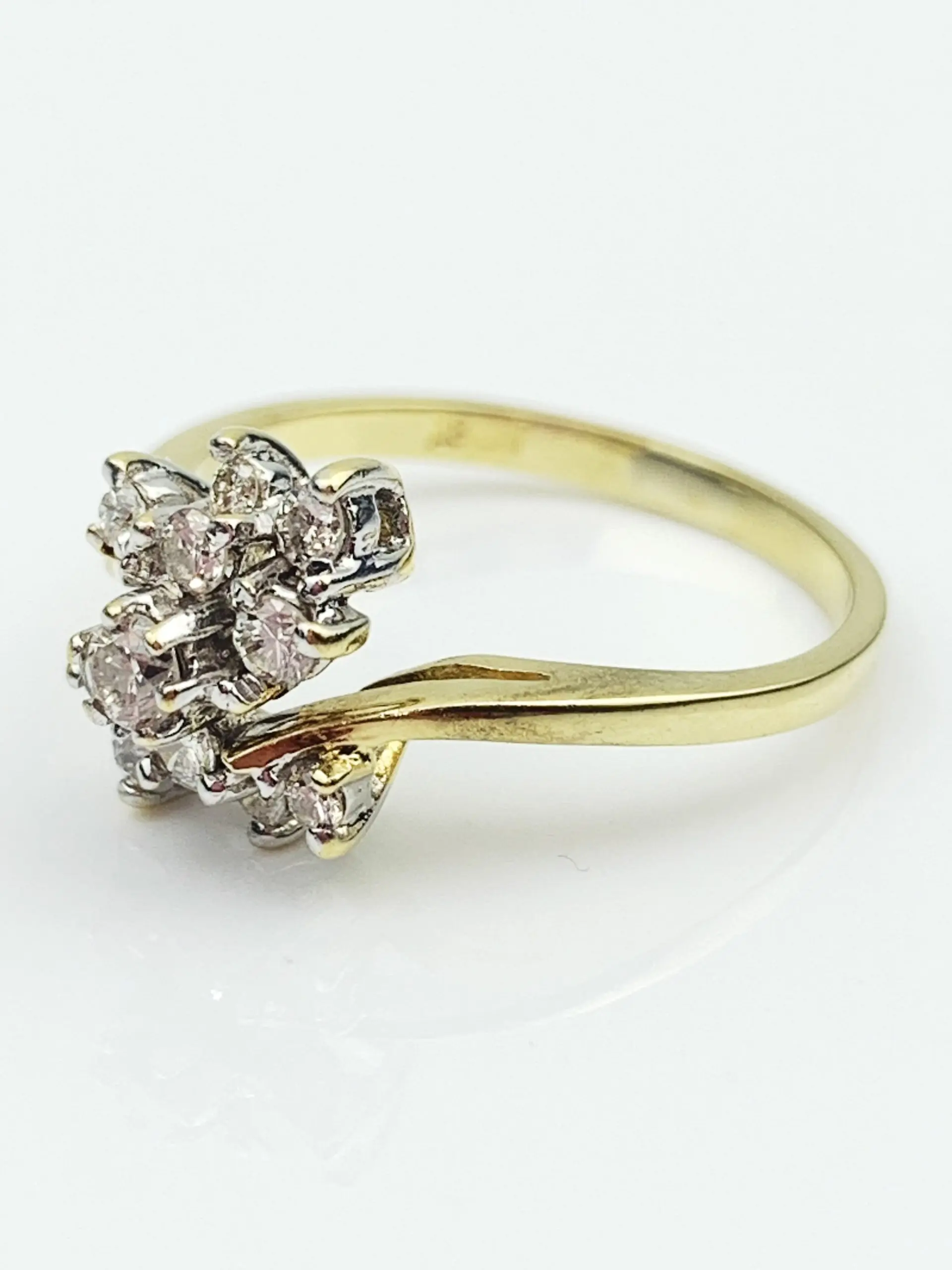 18ct Gold Cluster Diamond Ring - Image 3