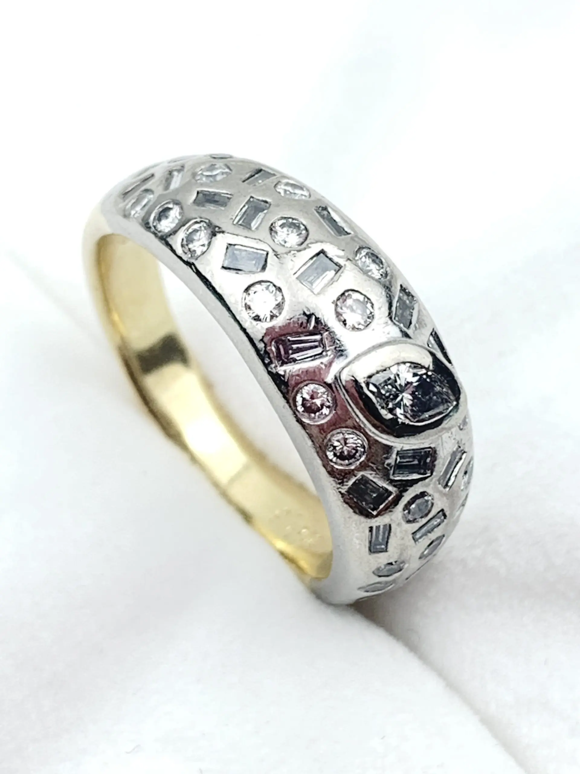 18ct Gold Gypsy Set Diamond Ring