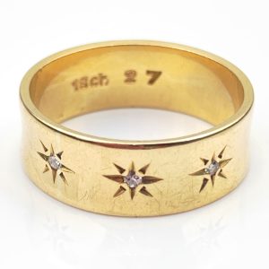 18ct Gold Ring Starburst Diamond Band