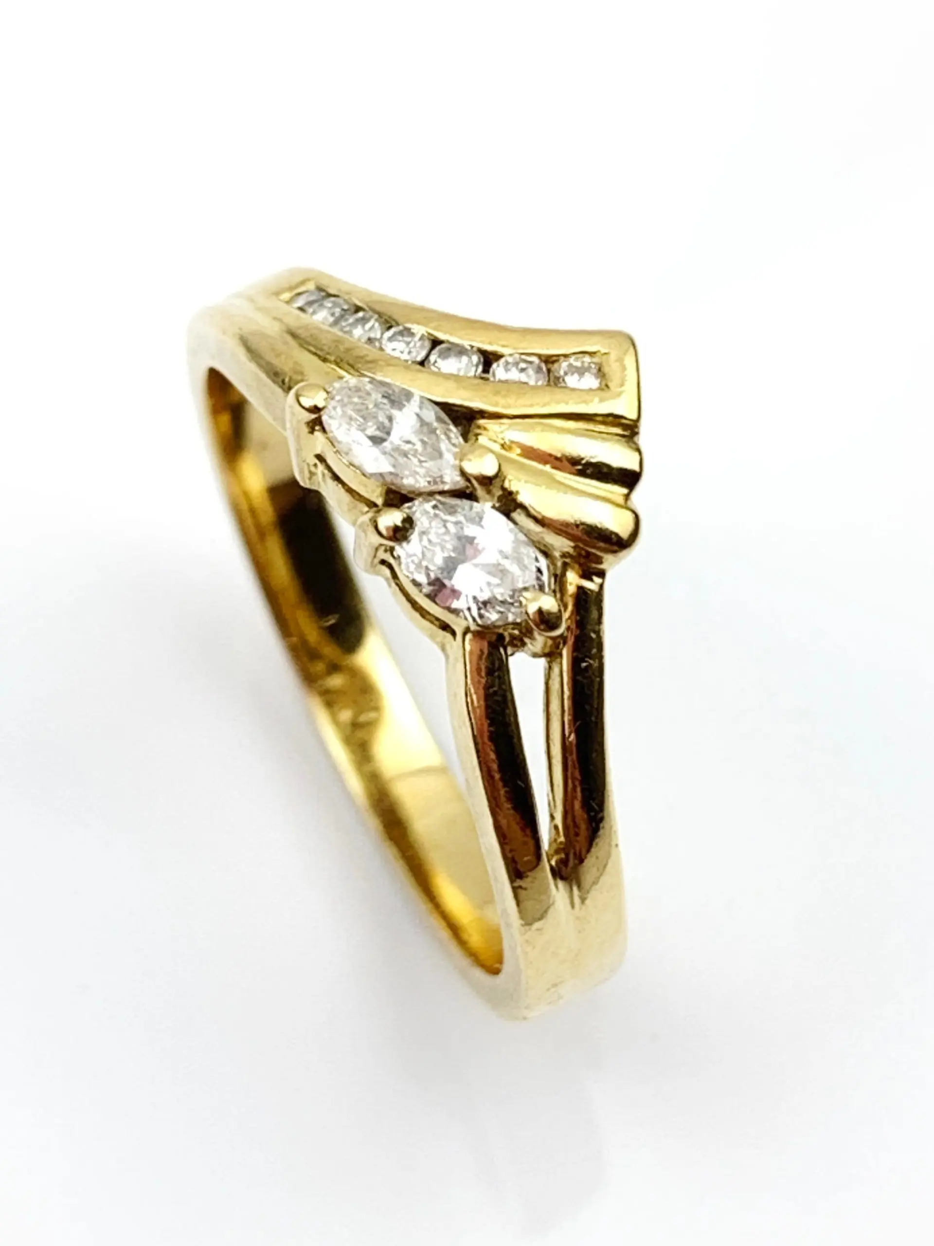 18ct Gold Diamond Ring
