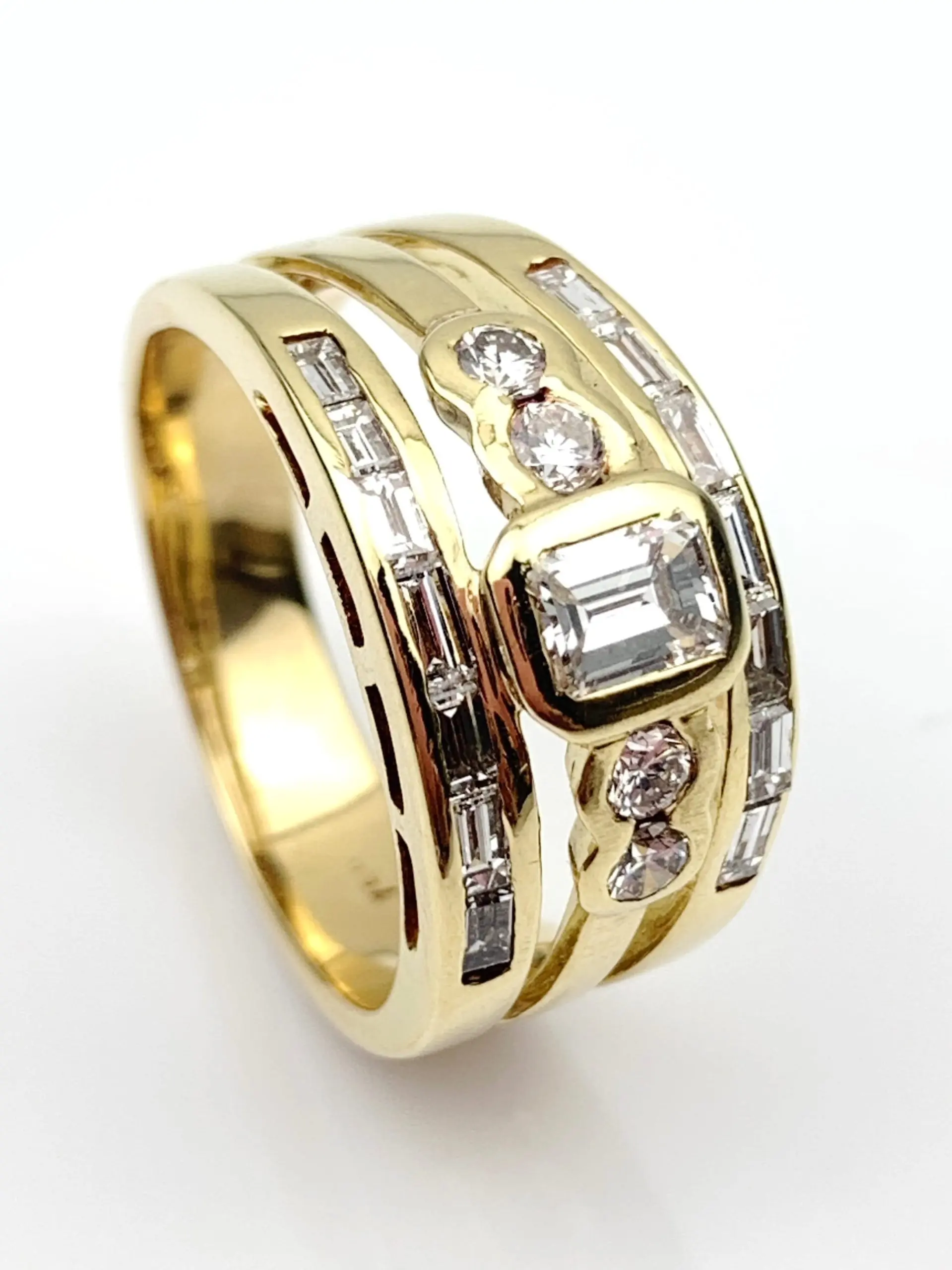 18ct Gold Cluster Diamond Ring