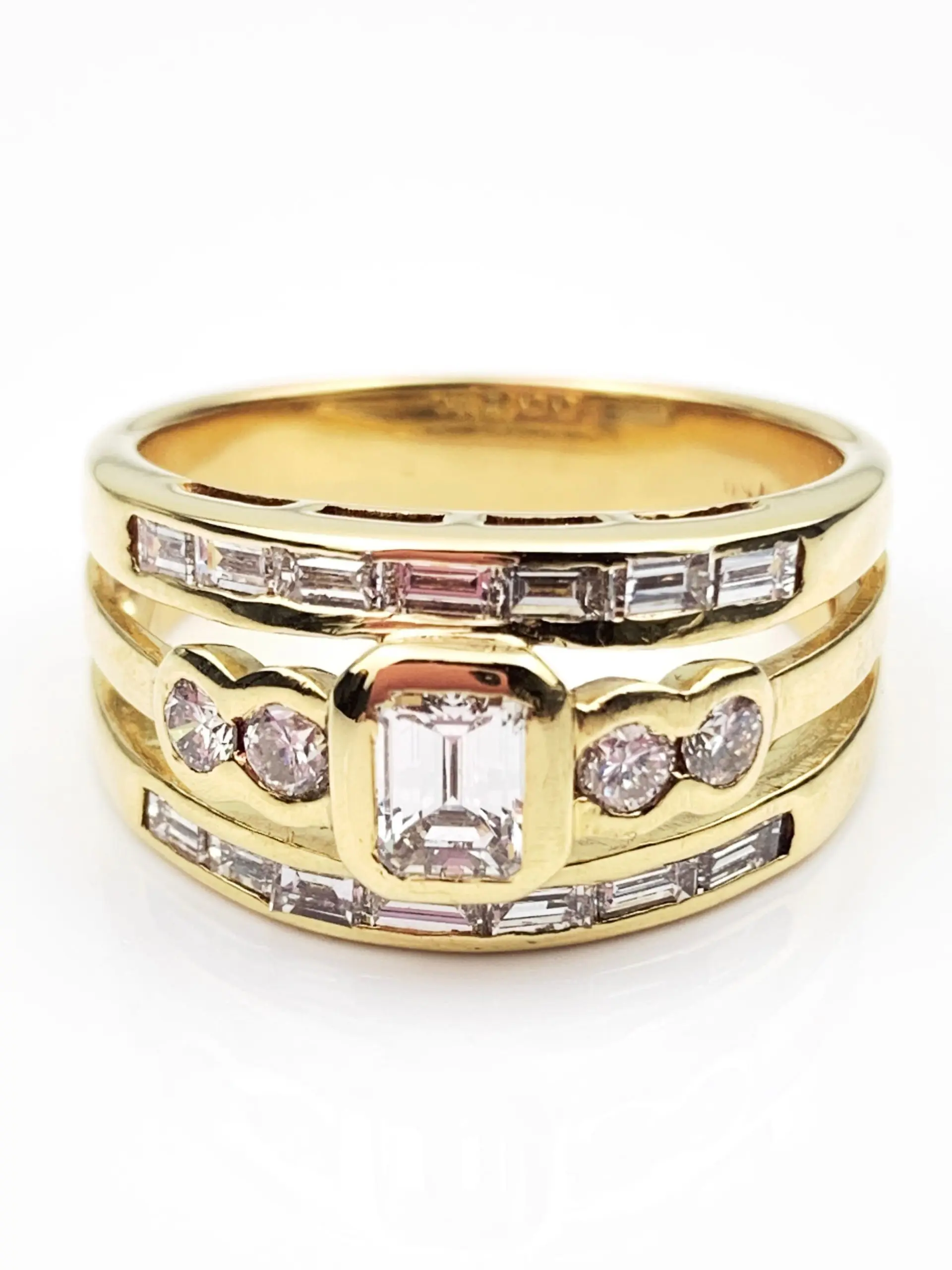 18ct Gold Cluster Diamond Ring - Image 2
