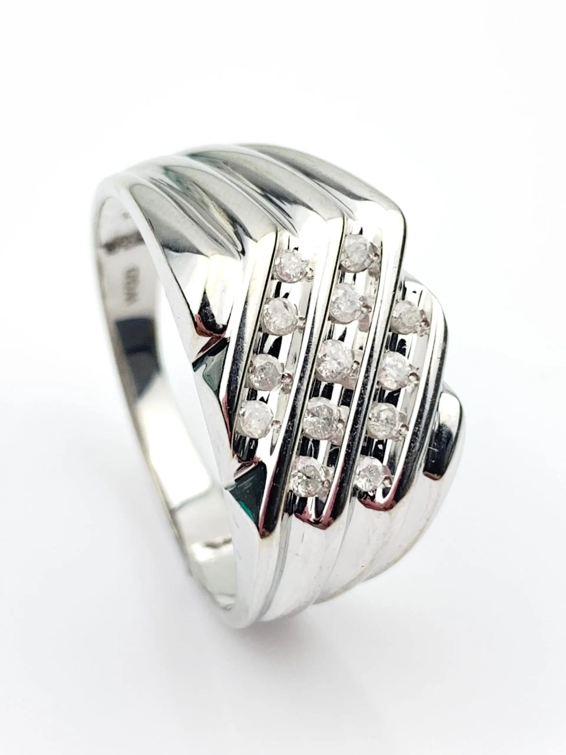 10ct White Gold Mens Diamond Ring