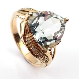 9ct Gold Diamond & Aquamarine Ring