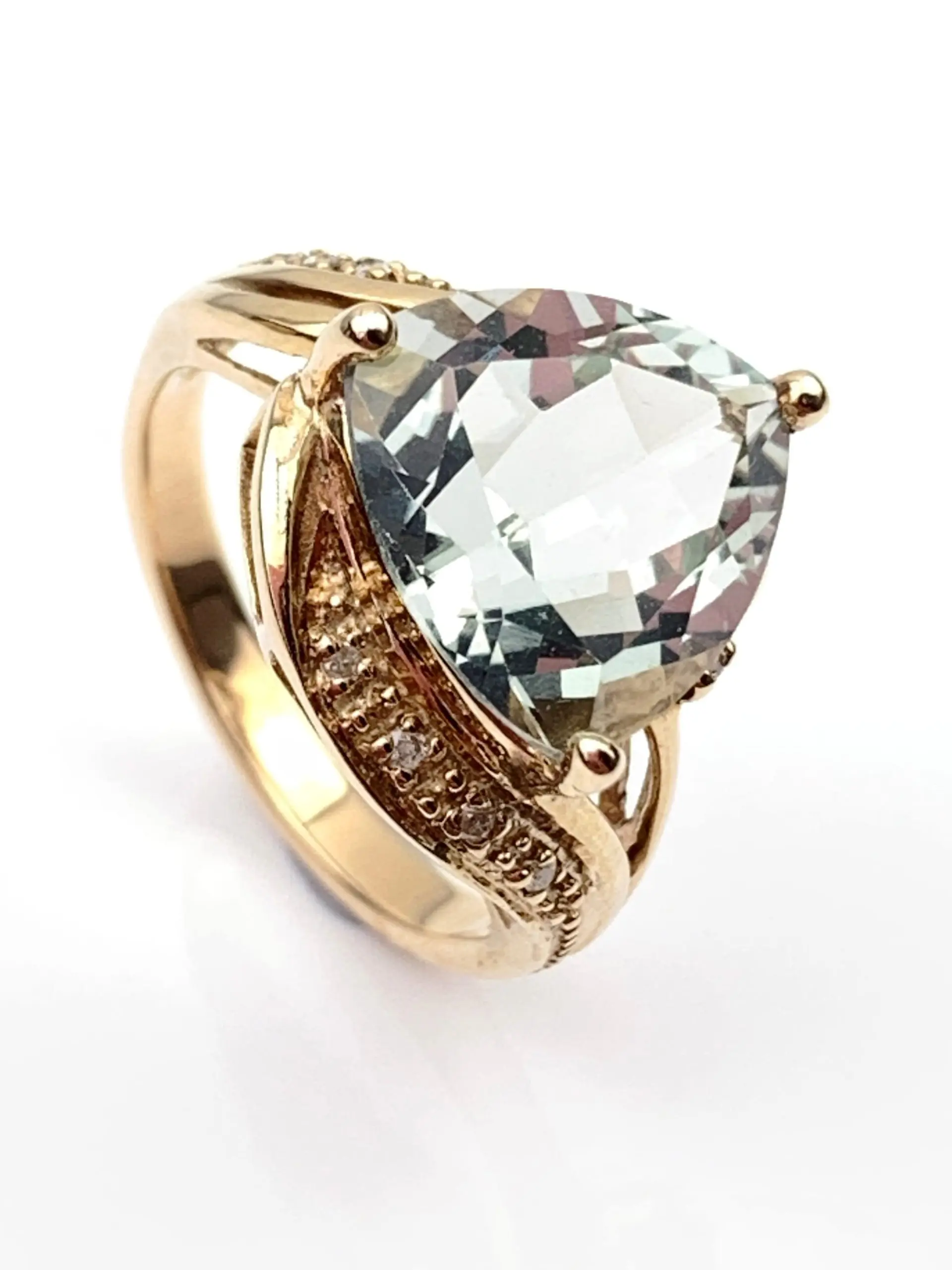 9ct Gold Diamond & Aquamarine Ring