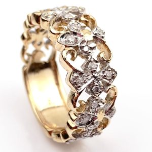9ct Gold Fleur de Lis Diamond Ring