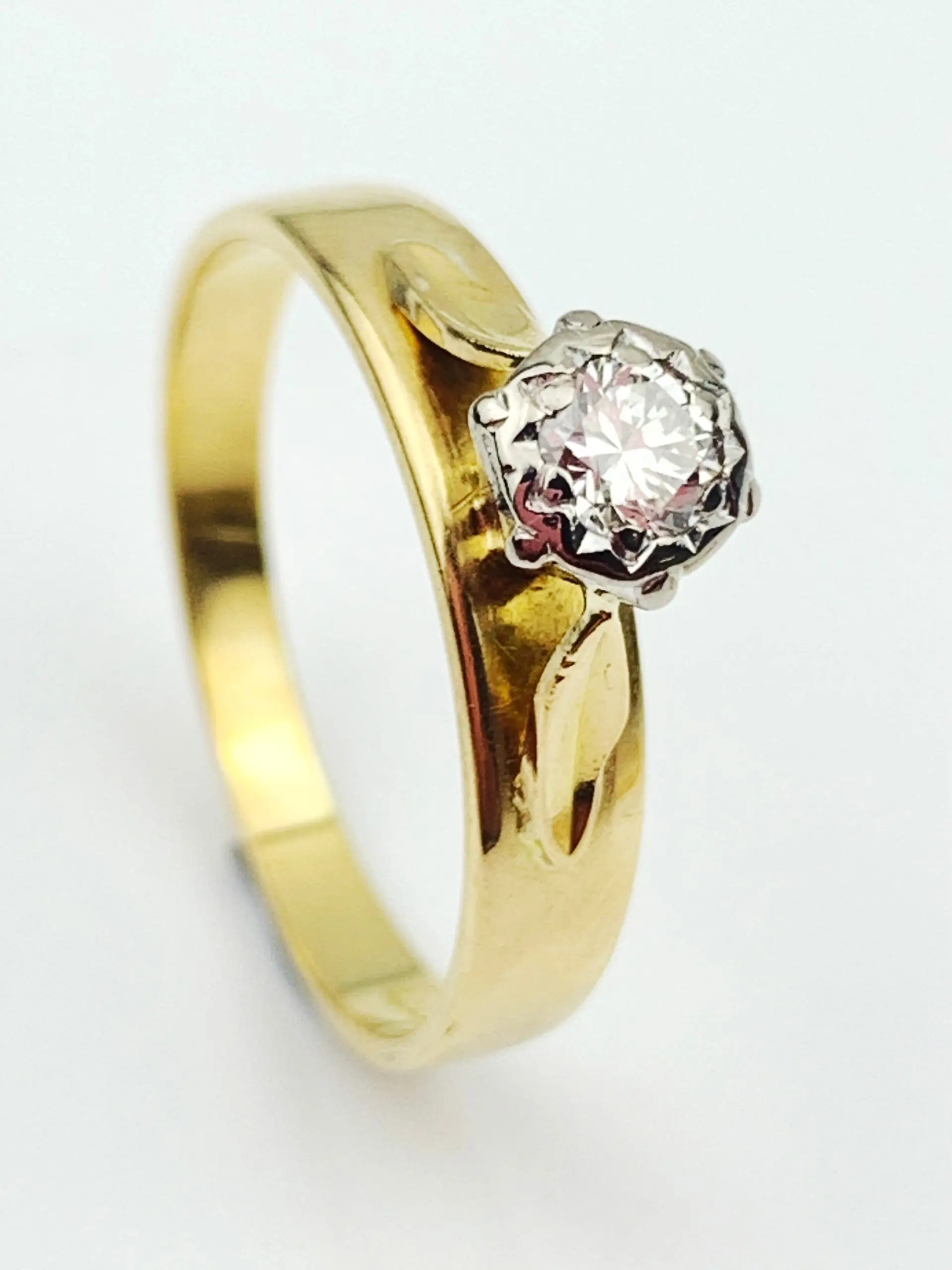 Vintage 18ct Gold Diamond Ring
