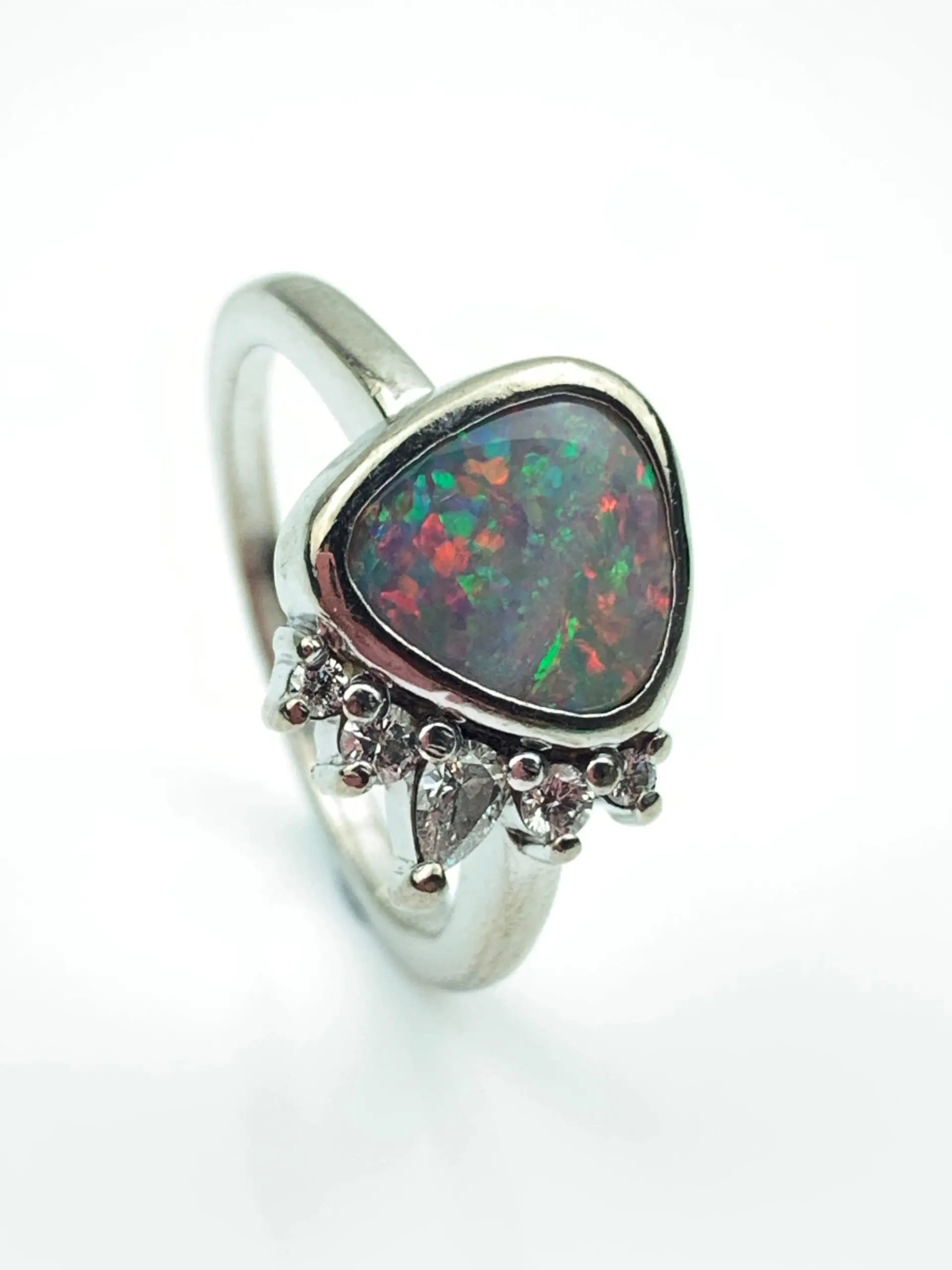 14ct Gold Diamond & Opal Ring