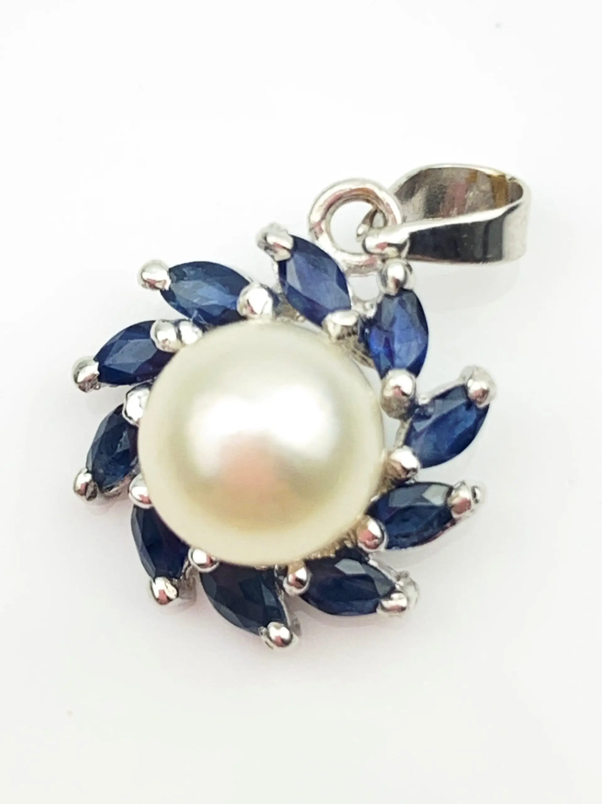 14ct Gold Sapphire & Pearl Pendant