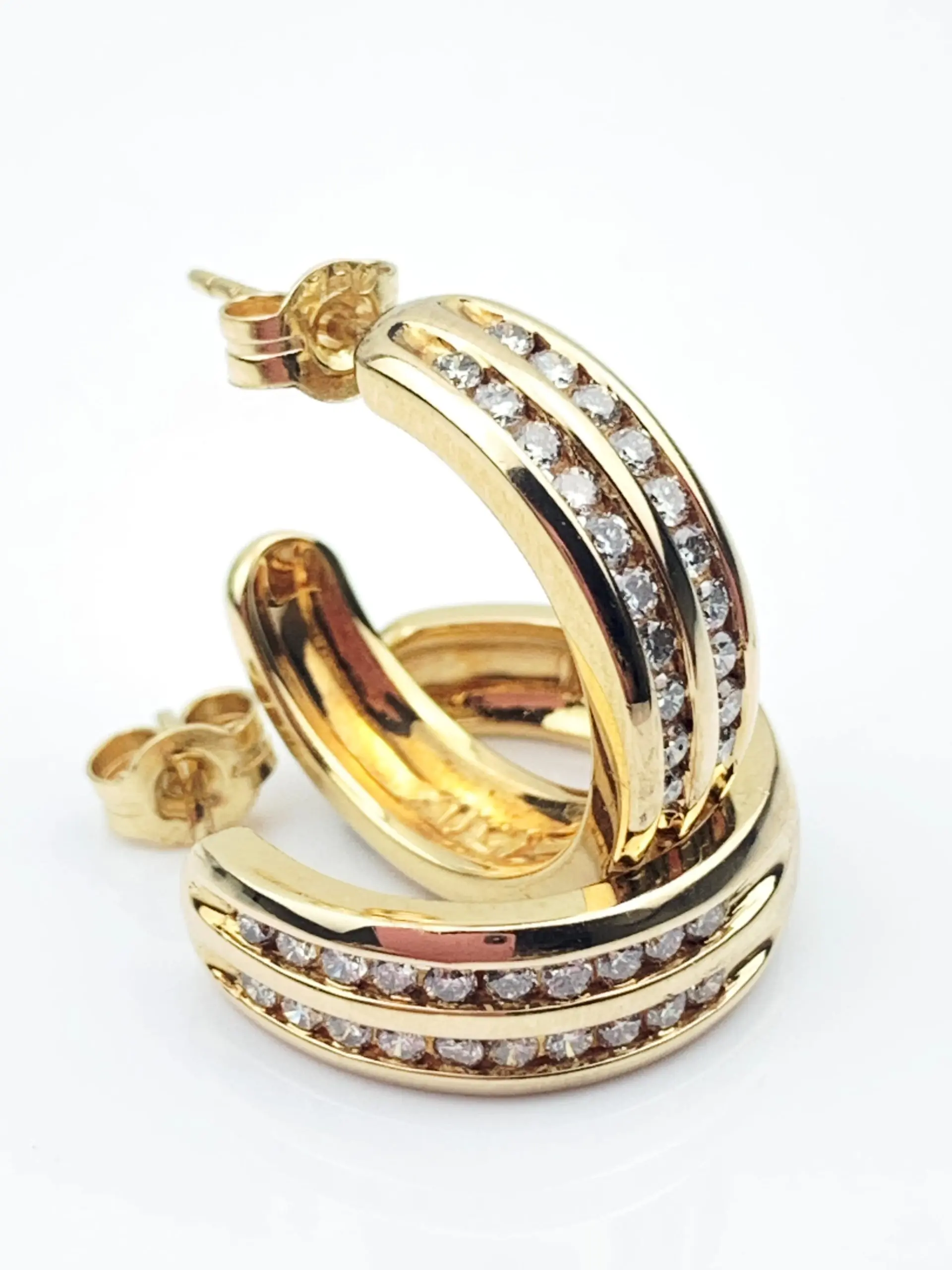 18ct Gold Diamond Earrings