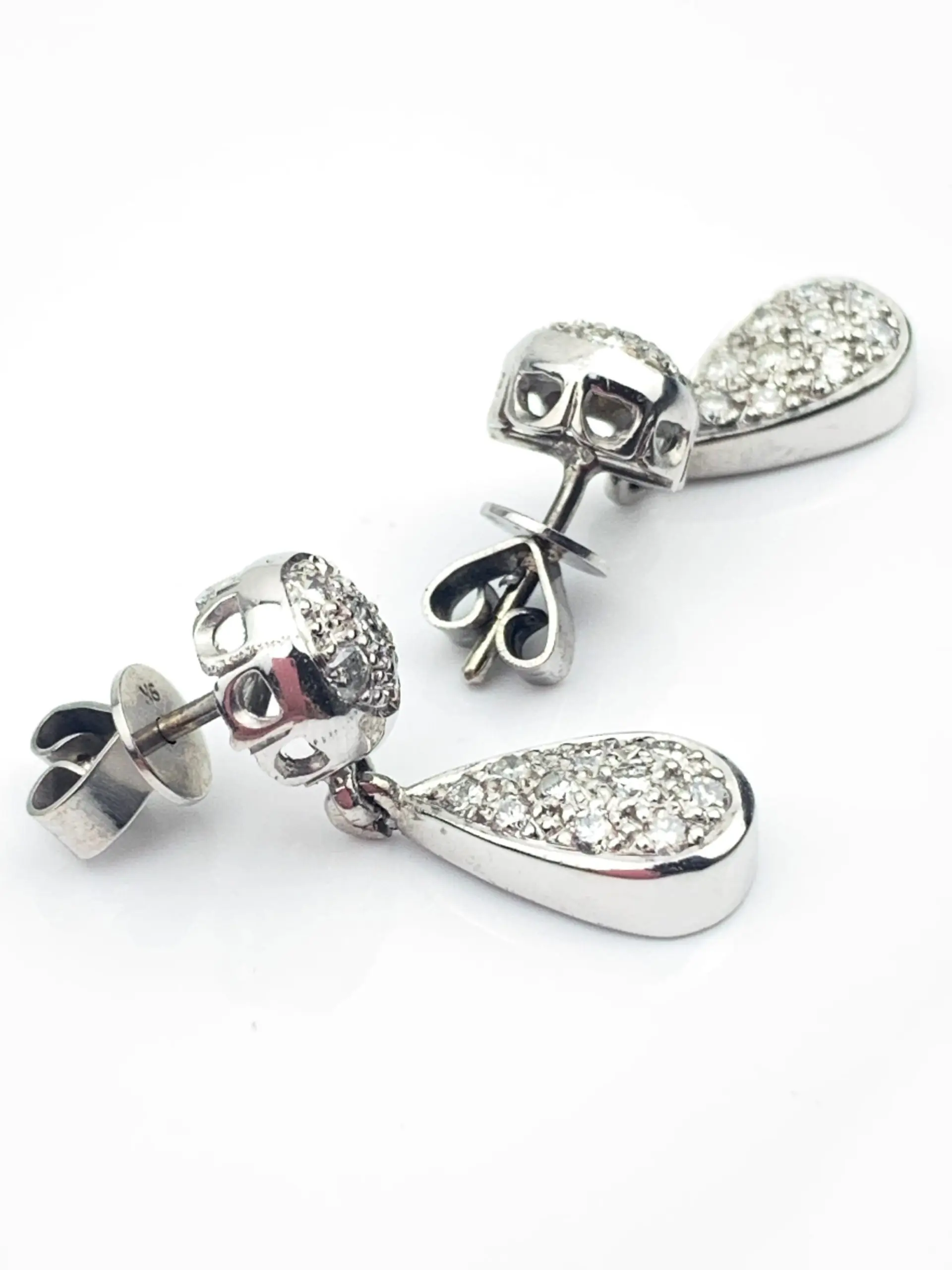 9ct White Gold Diamond Earrings - Image 3