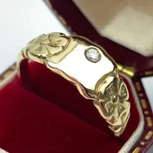 Vintage 9ct Gold Diamond Signet Ring