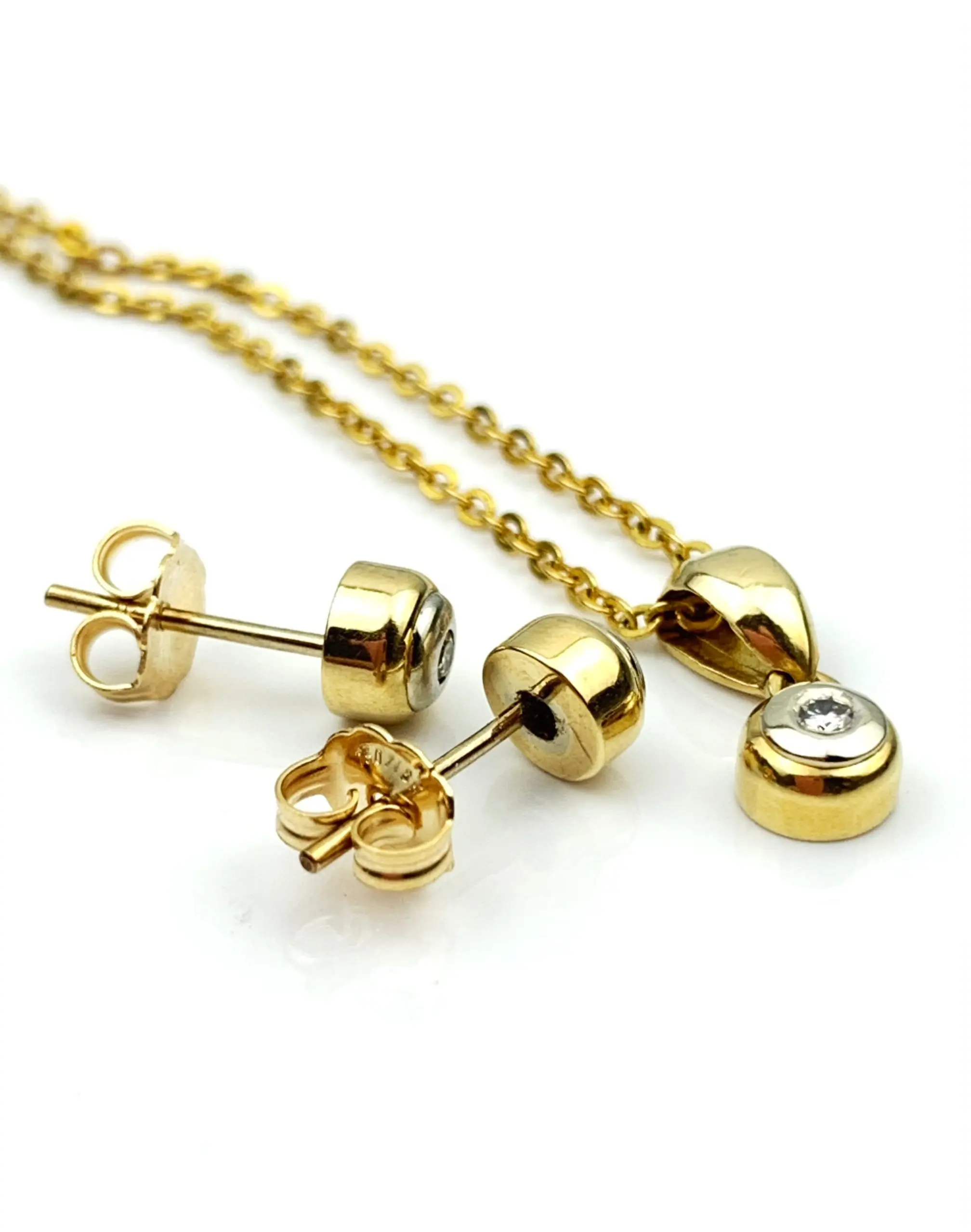 18ct Gold Diamond Pendant & Earrings Set - Image 3
