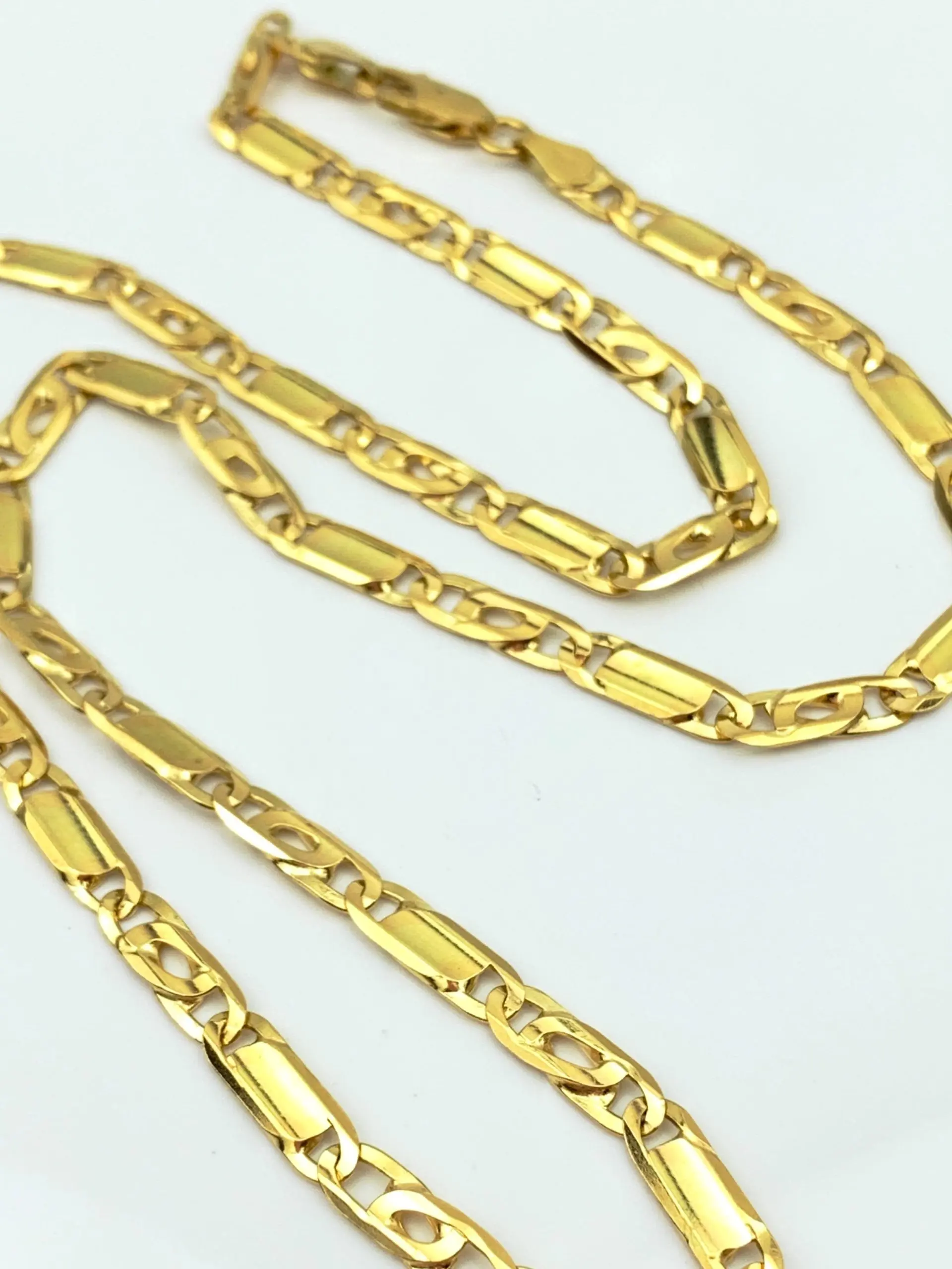 18ct Gold Chain Flat Anchor Link Necklace