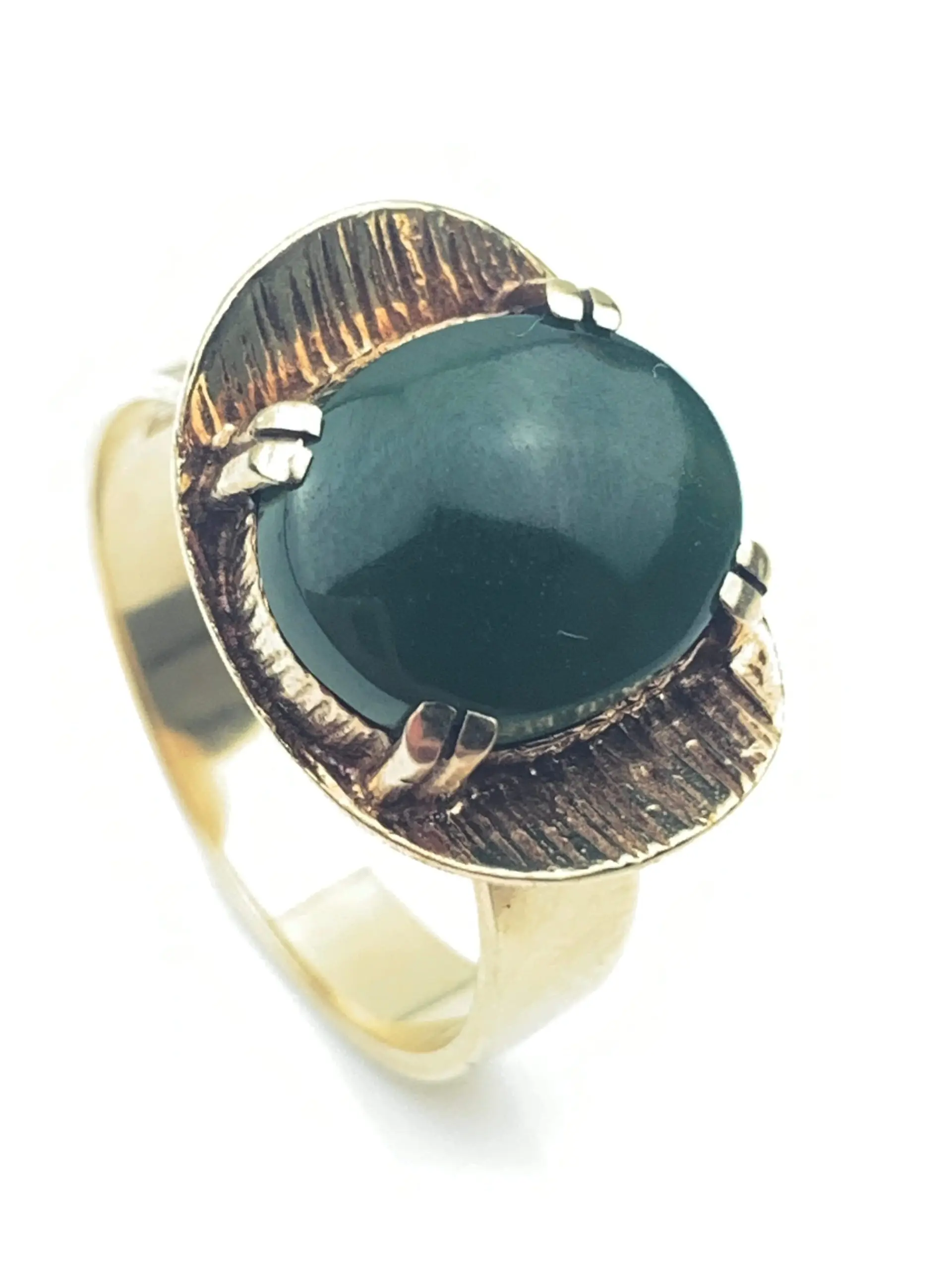 Vintage 9ct Gold Nephrite Jade Ring