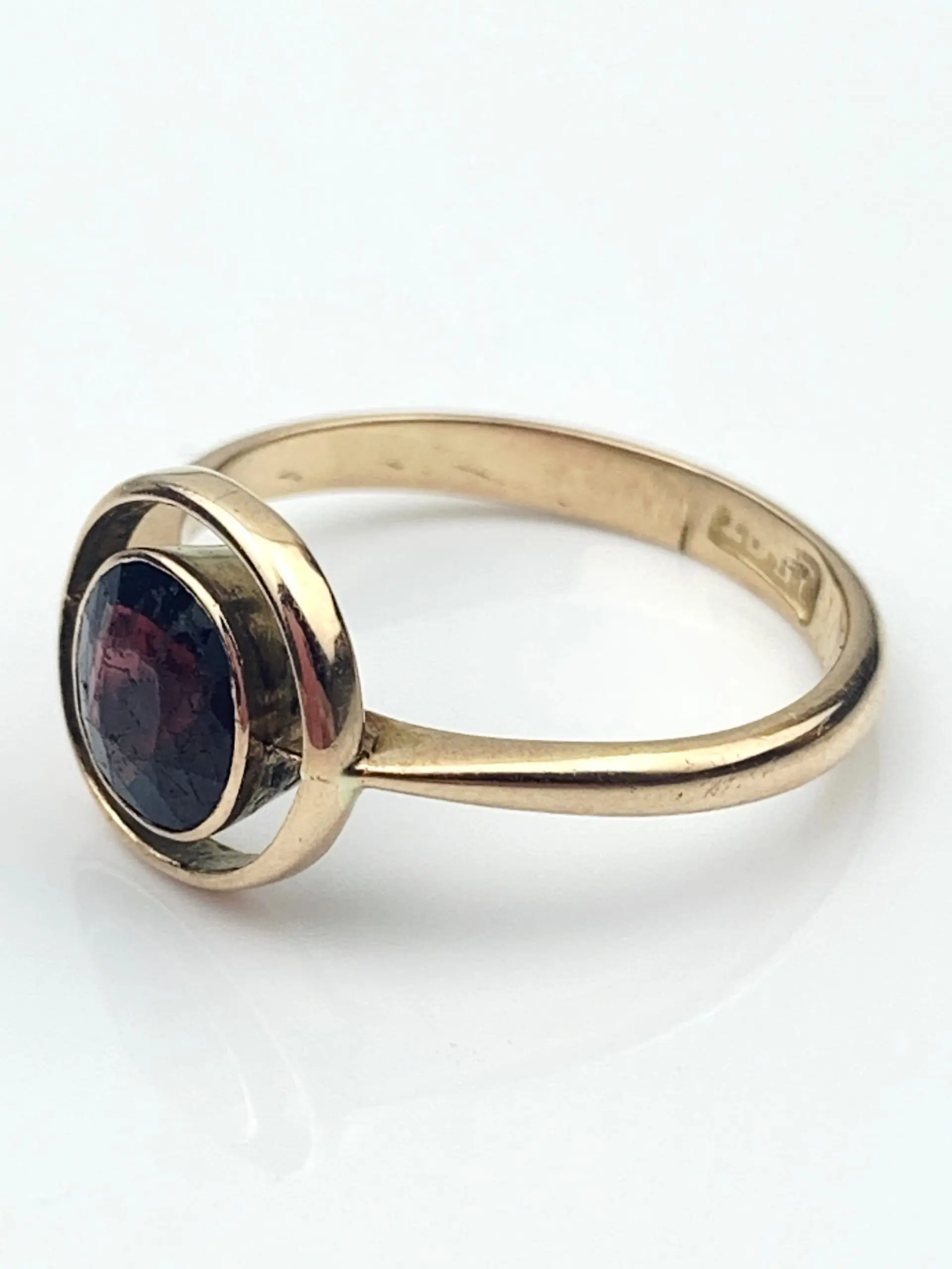15ct Gold Garnet Antique Ring - Image 3