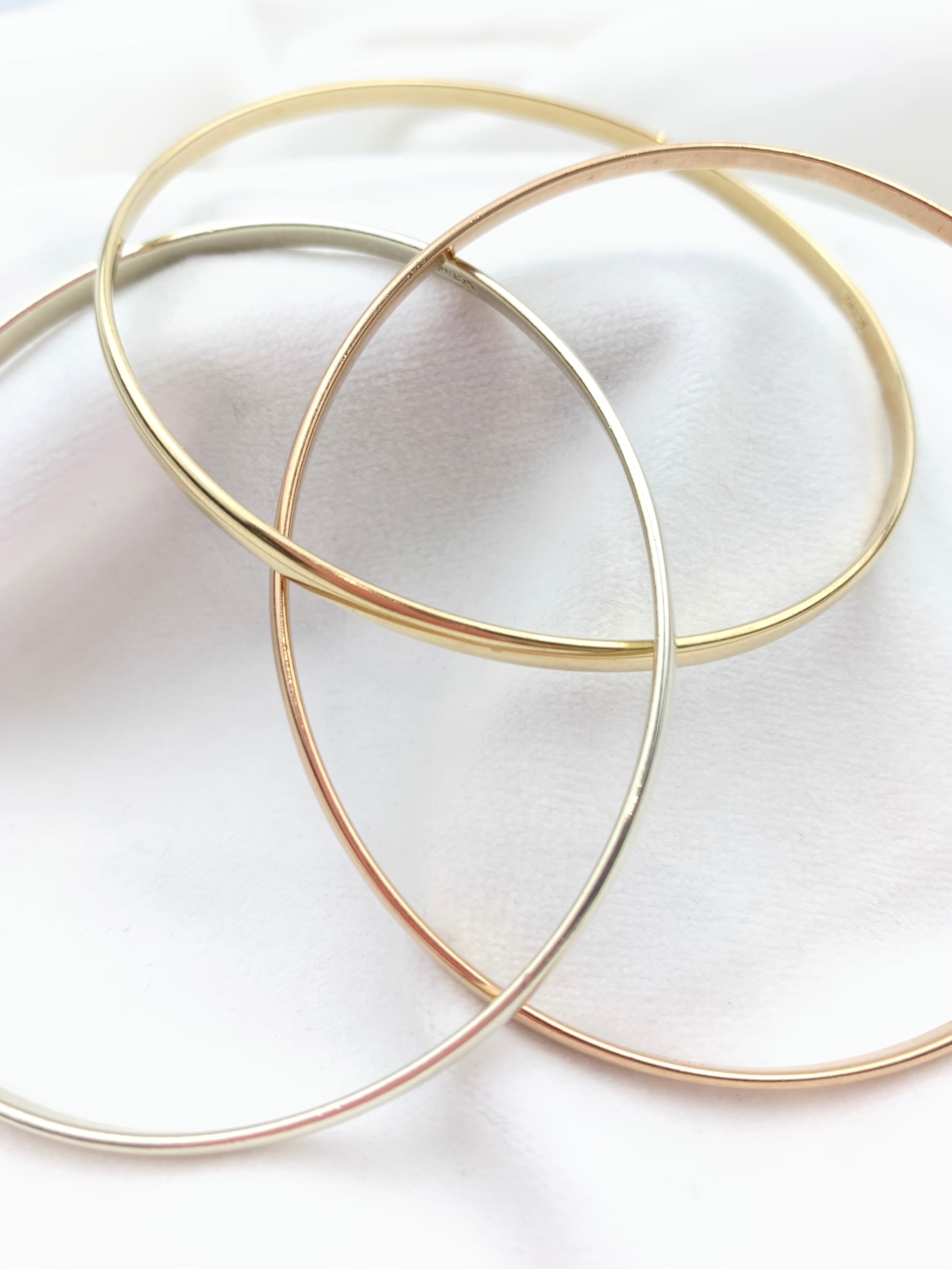 9ct Gold Bangles - Interconnected Trinity Bracelets - Image 3