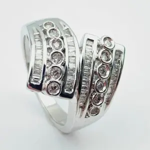 18ct Gold Bypass Cluster Diamond Ring