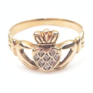 9ct Gold Irish Claddagh Ring