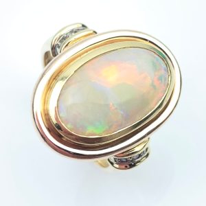 18ct Gold Diamond Opal Ring