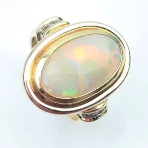 18ct Gold Diamond Opal Ring