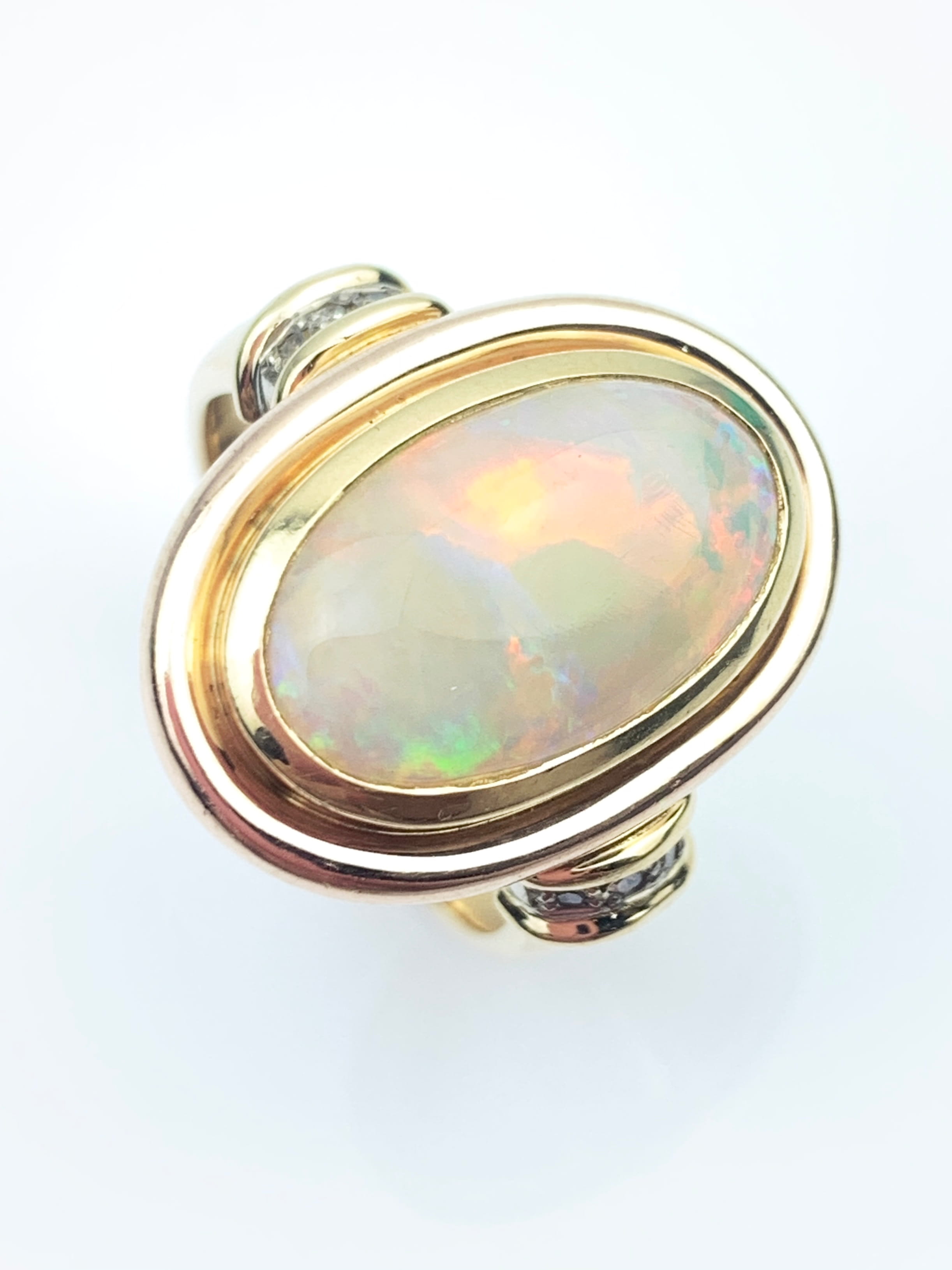 18ct Gold Diamond Opal Ring
