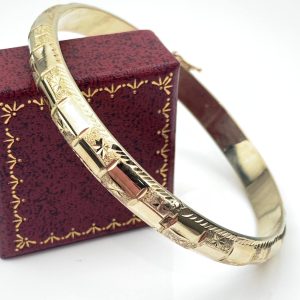 9ct Gold Bangle